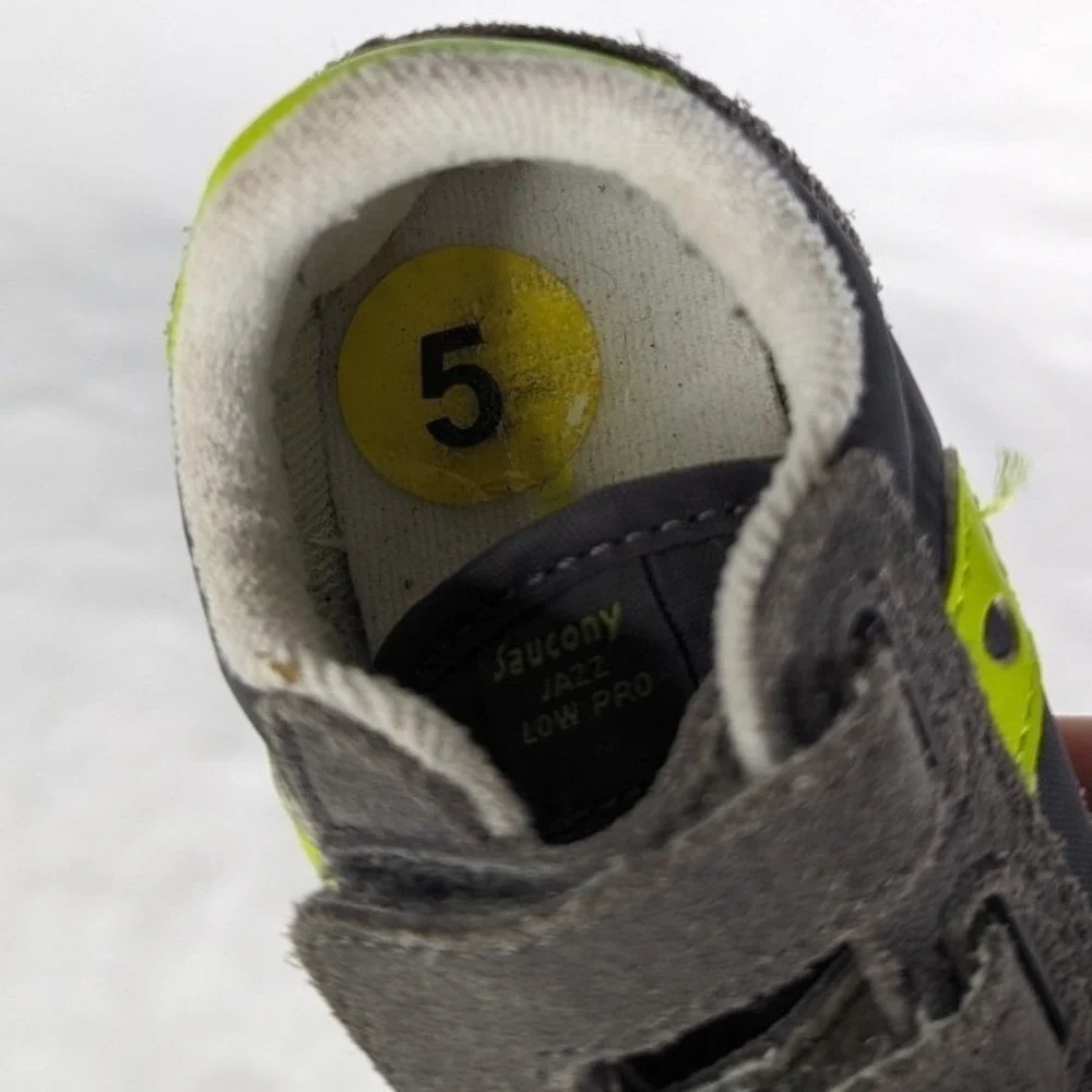 Saucony Baby Sneakers Size 5‎ Grey and Green Hook and Loop